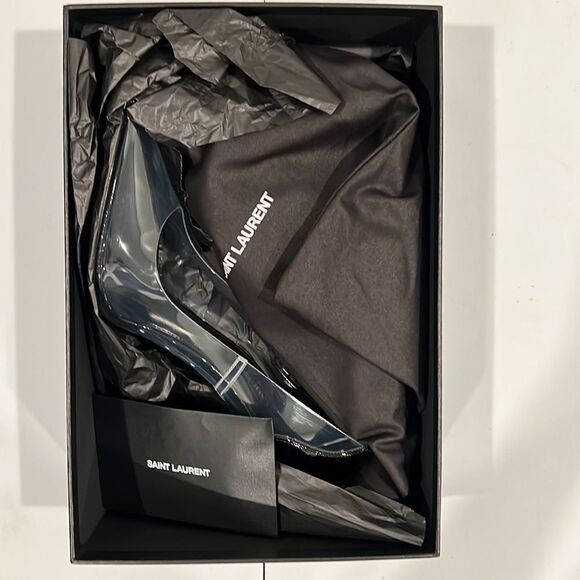 Brand new Saint Laurent

Opyum Pumps In Tpu And Patent Leather With Black Heel - Picture 2 of 5